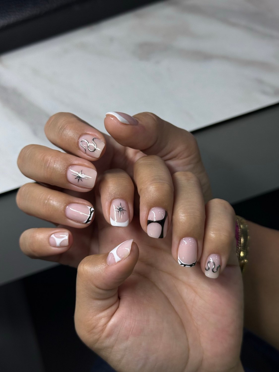 Kuratiertes Nageldesign im Nagelstudio Frankfurt