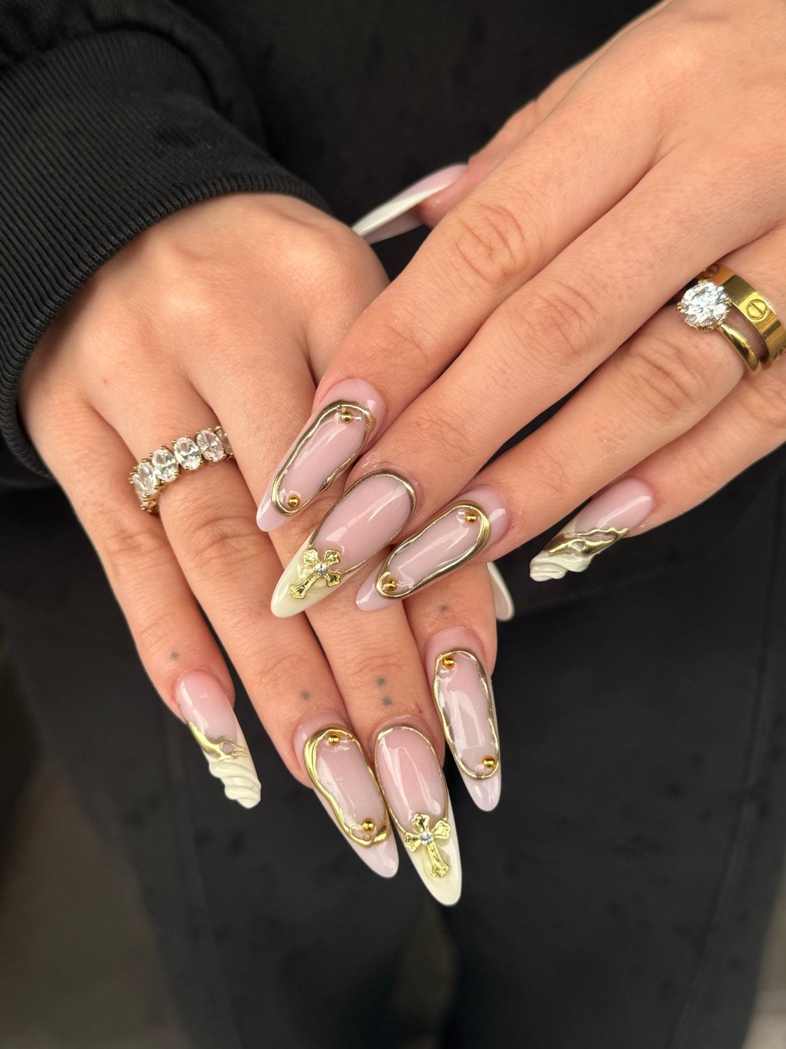 Individuelles Nail Design von Hand &ndash; Nail Gallery Frankfurt